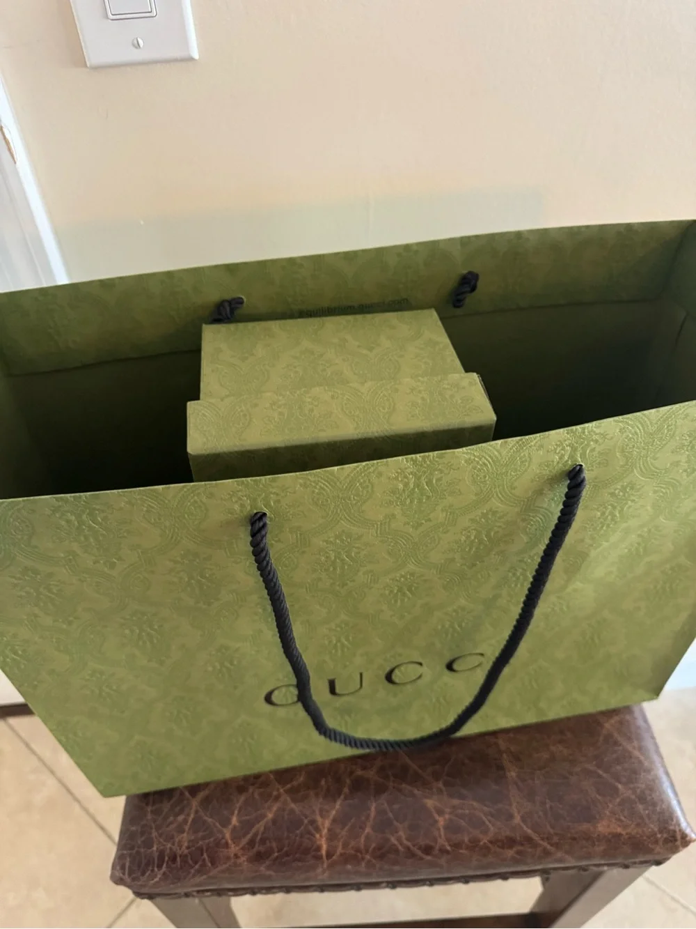 Gucci men sandals box - Empty with large bag.